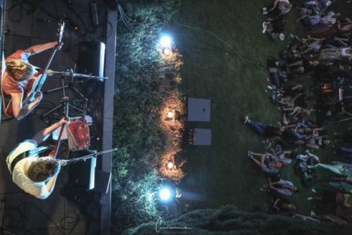 neighbor live (mit neighborhood)